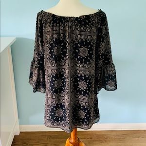 Blu Pepper Black and Tan Off the Shoulder Tunic  M